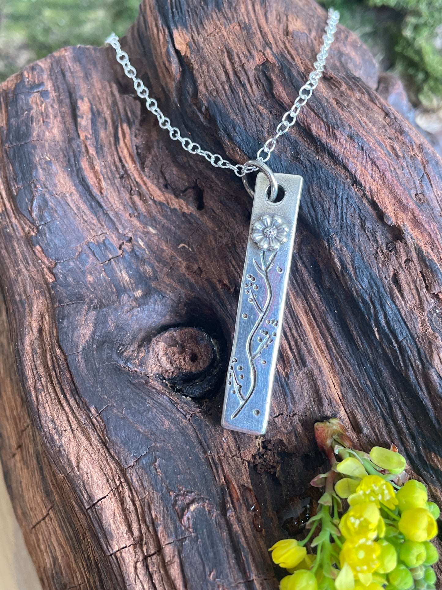 Flower tag pendant