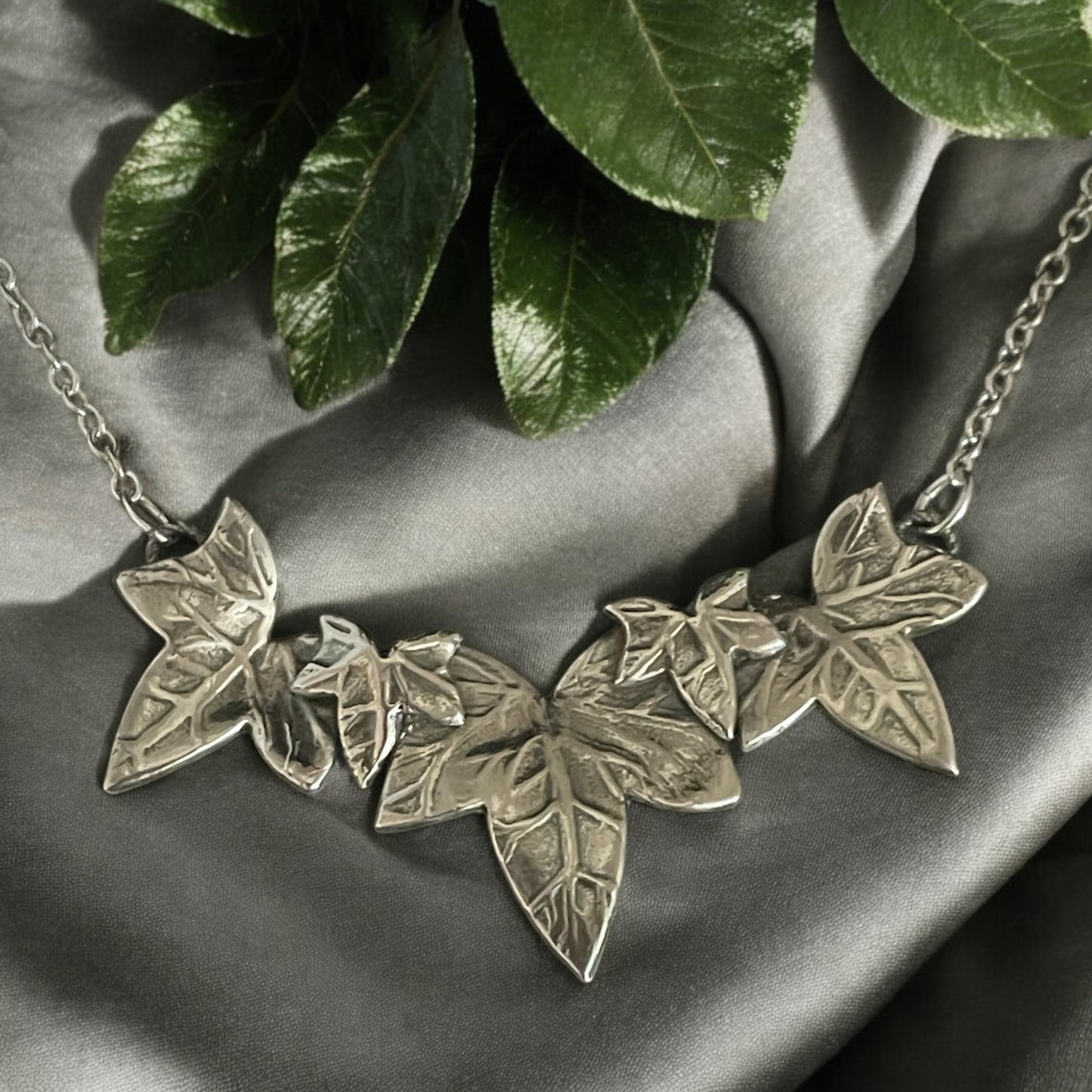 5 Ivy leaf necklace