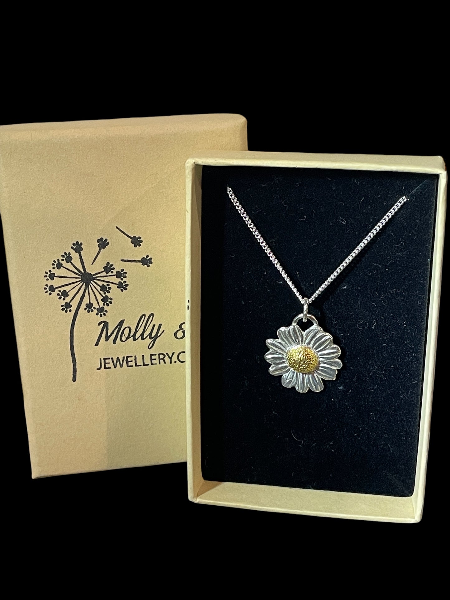 Medium daisy with 24k gold.