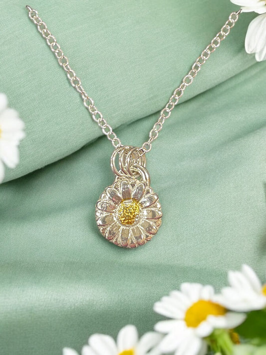 Small Daisy pendant with 24k gold