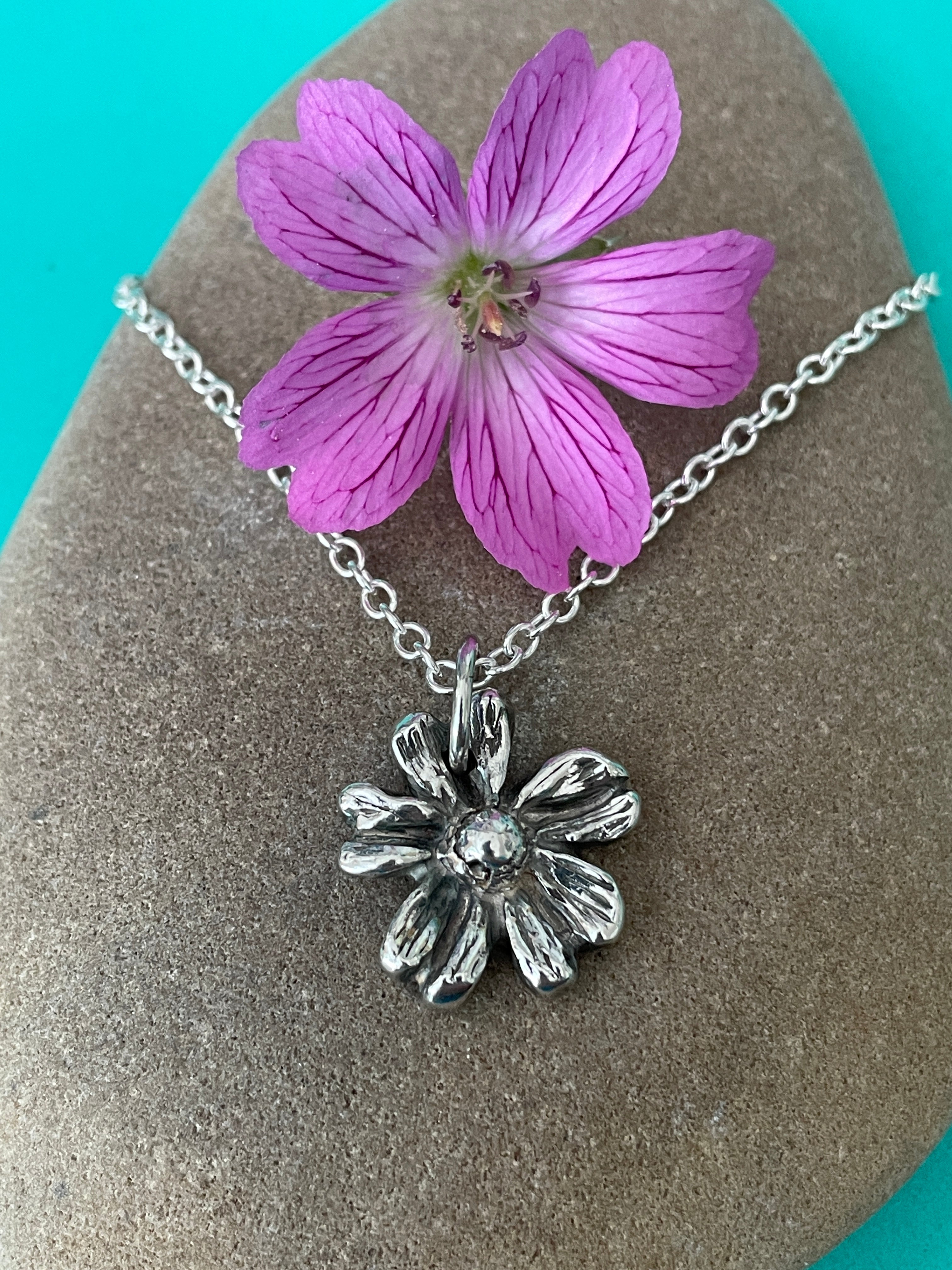 Chunky flower sale necklace