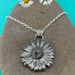 Daisy pendant