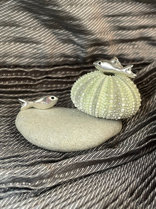 Little fish stud earrings