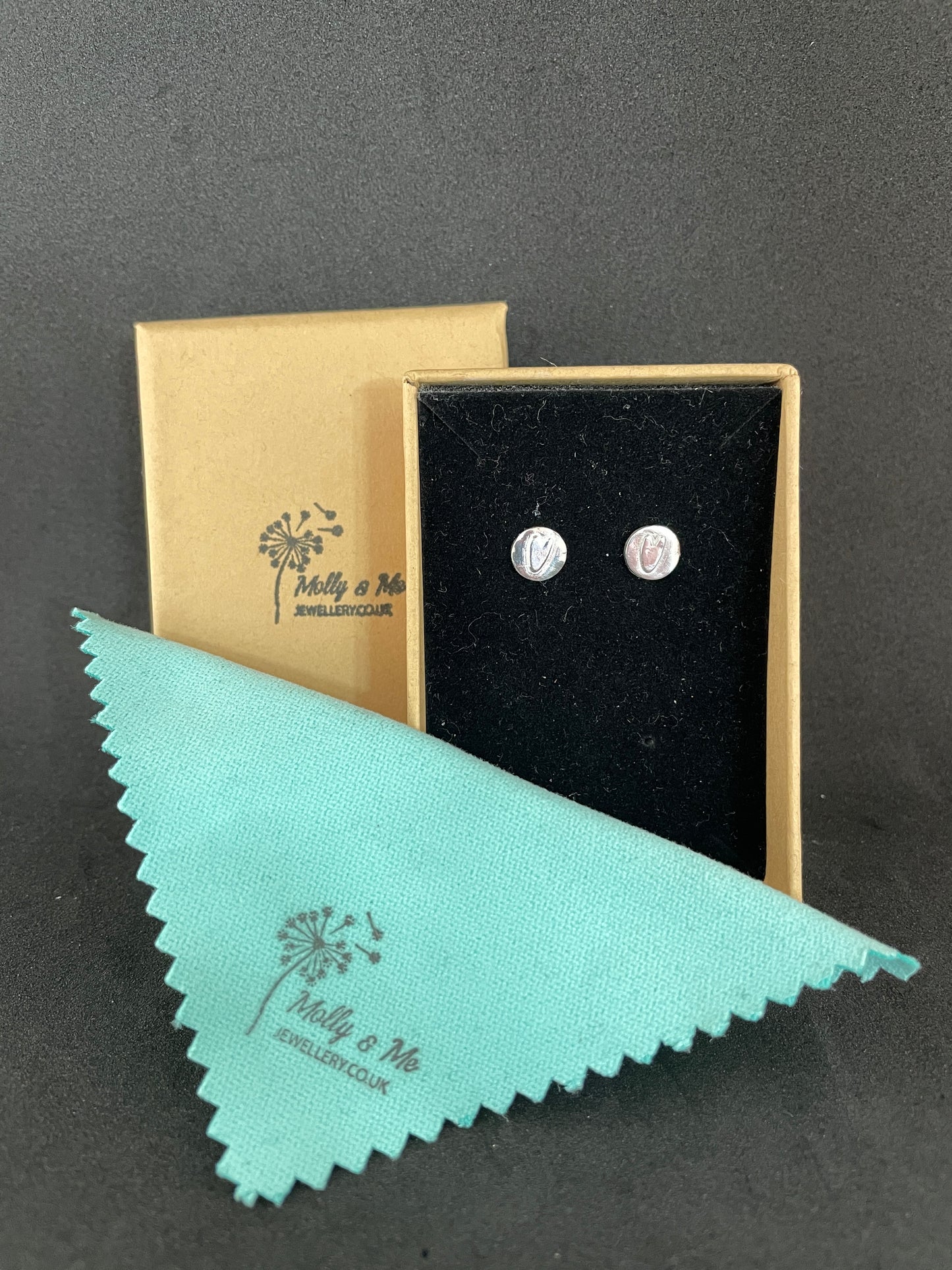 Tiny Heart stud earrings