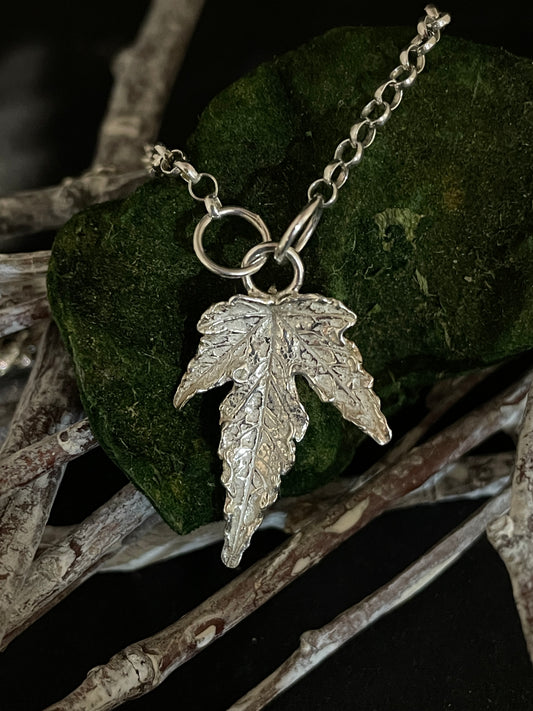 Small Leaf Impression necklace